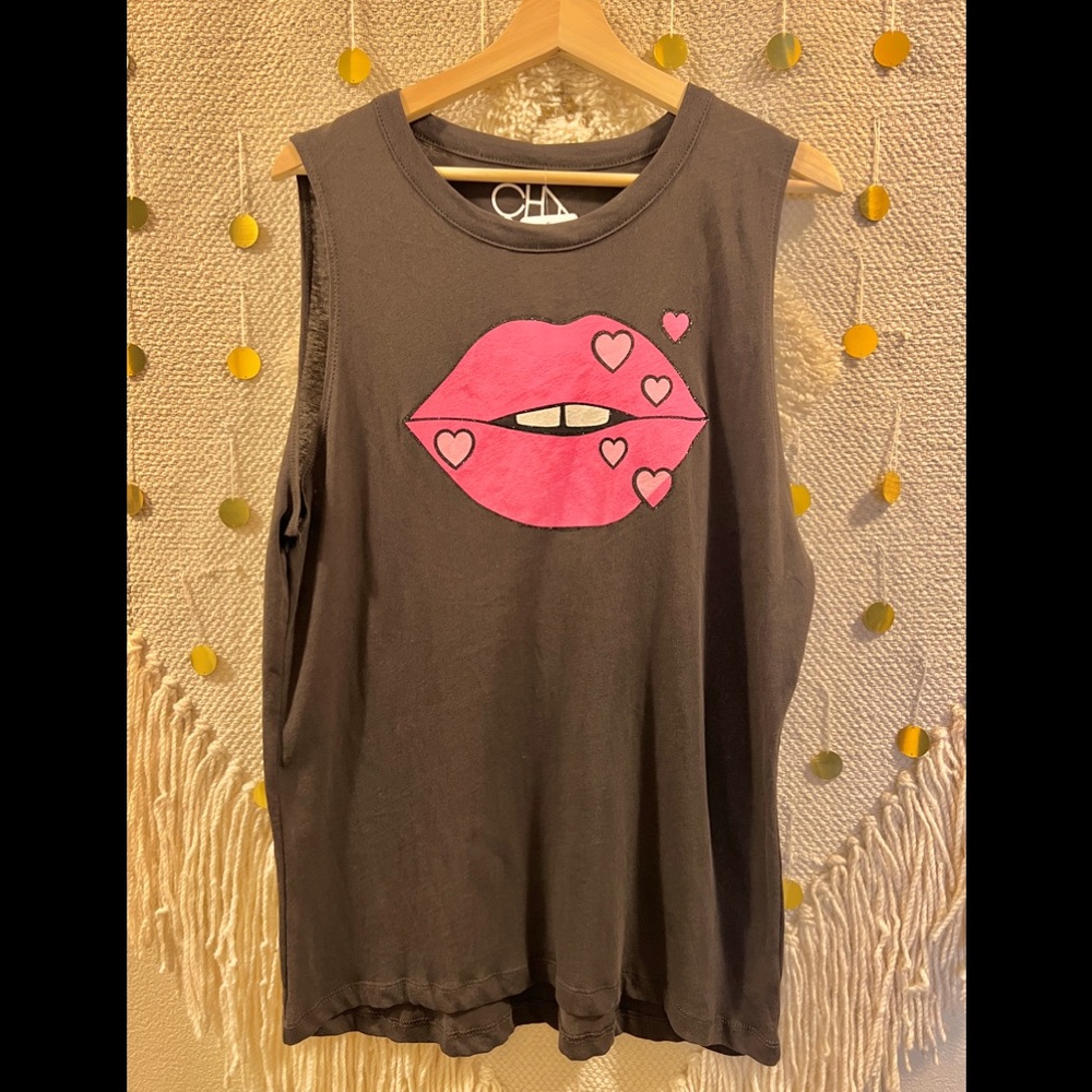 Evereve Gray Tank Top with Pink Lips Design
